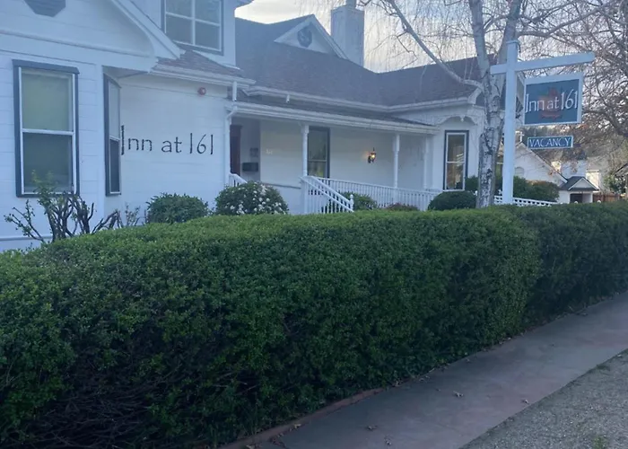 The Inn At 161