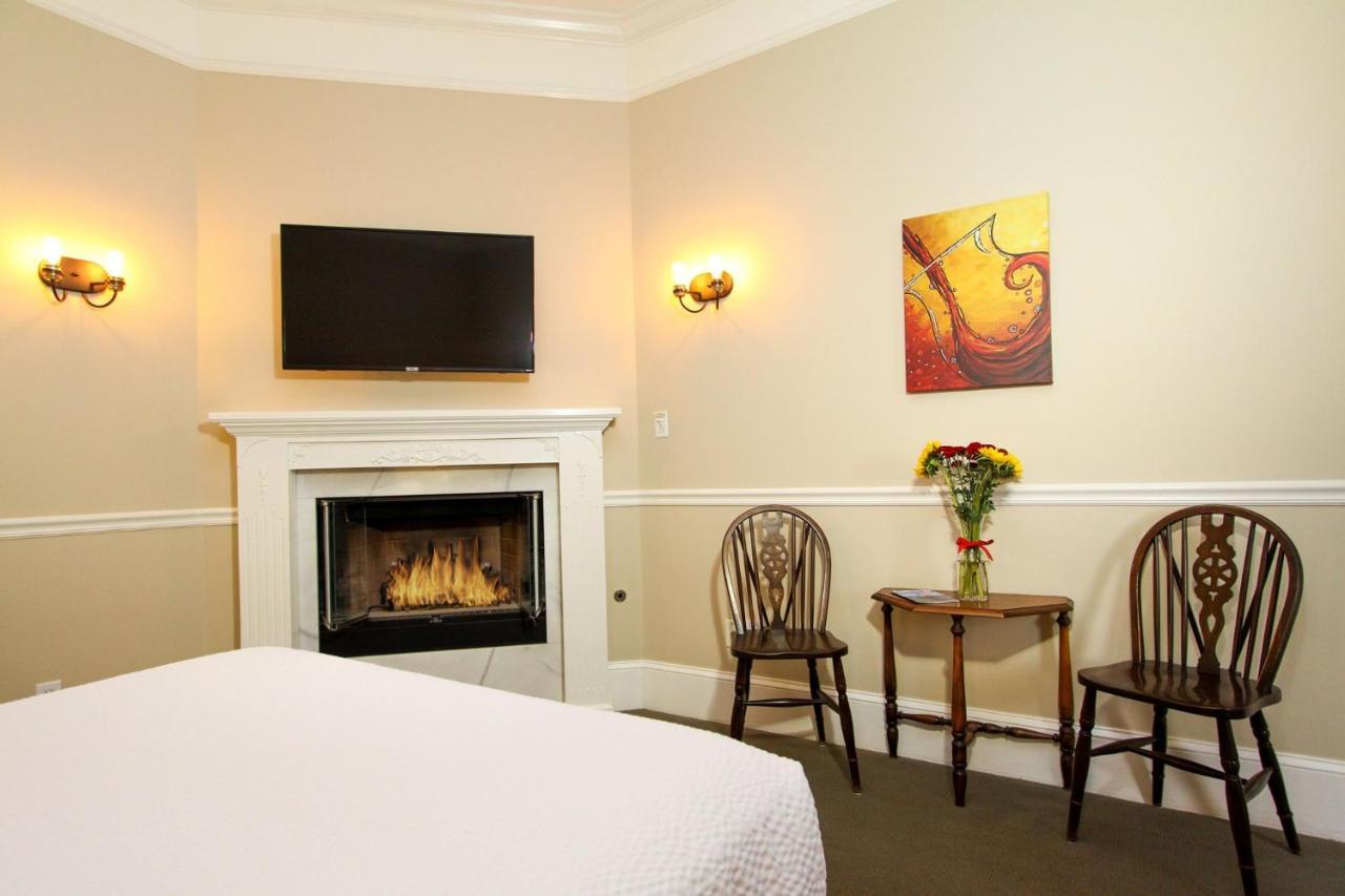 The At 161 Sutter Creek