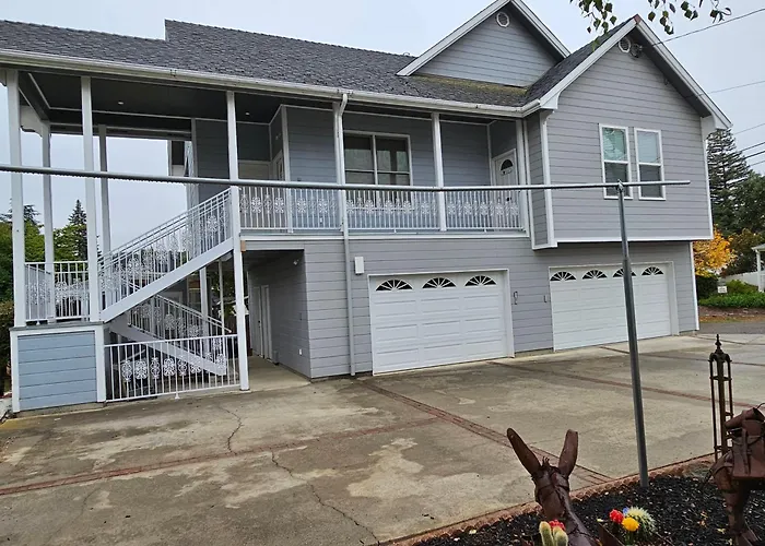 The Inn At 161