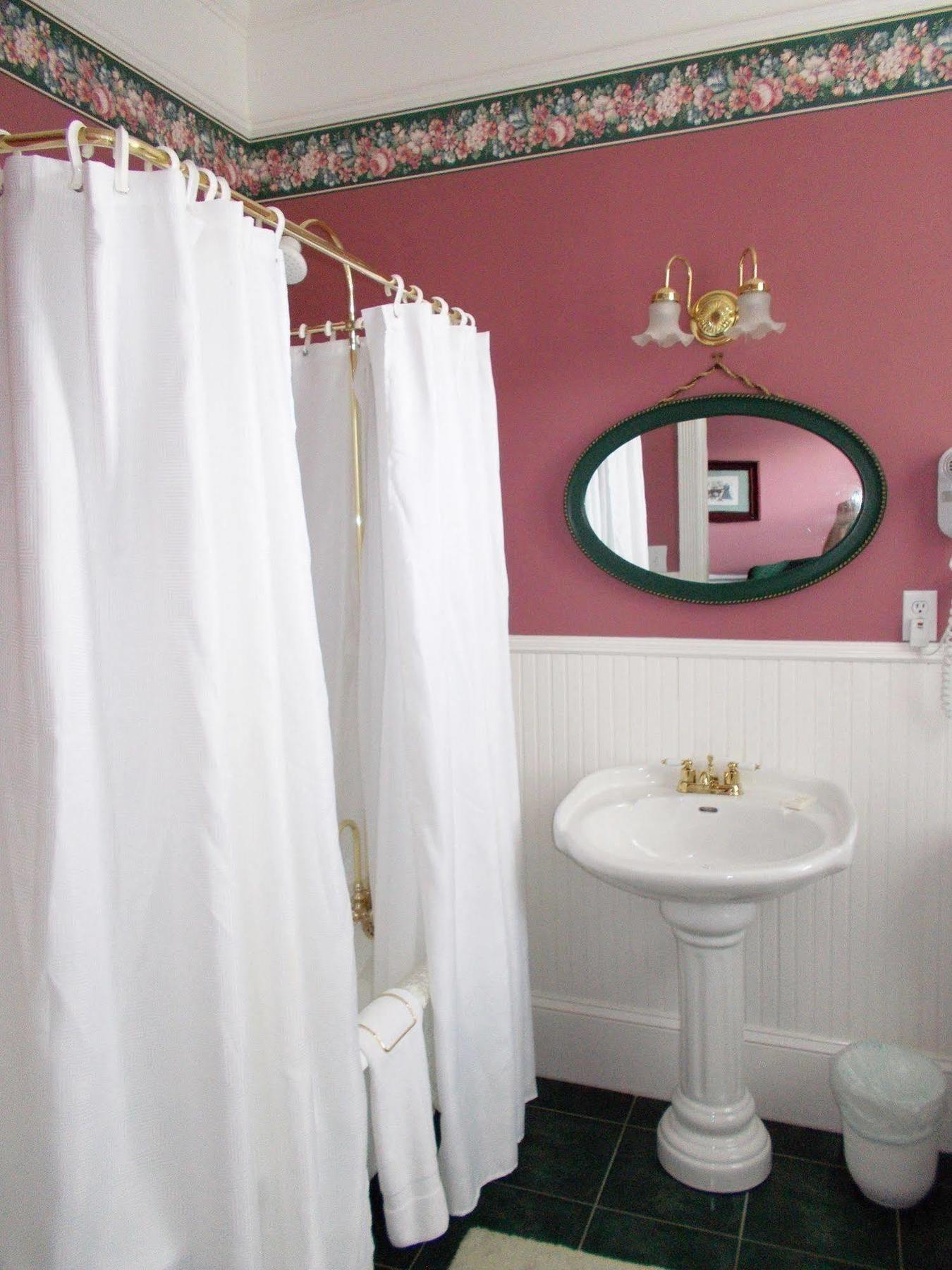 The Inn At 161 Bed & Breakfast